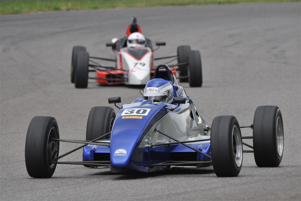 Kasper Larsen viste god form i sin debutsæson i Formel Ford